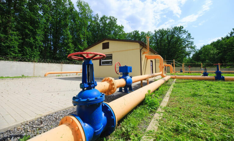 Zasiedzenie służebności przesyłu a zgoda właściciela działki